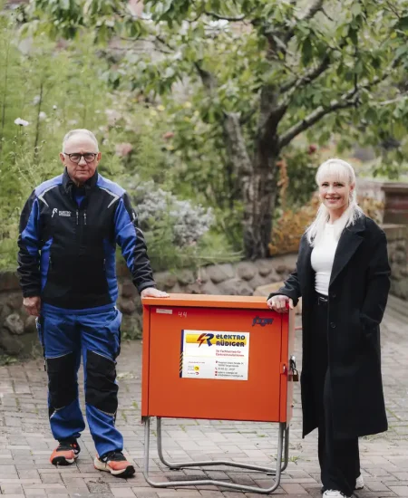 Elektro-Rüdiger – Senior und Junior neues Logo